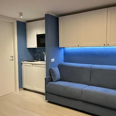 아파트 Blue *